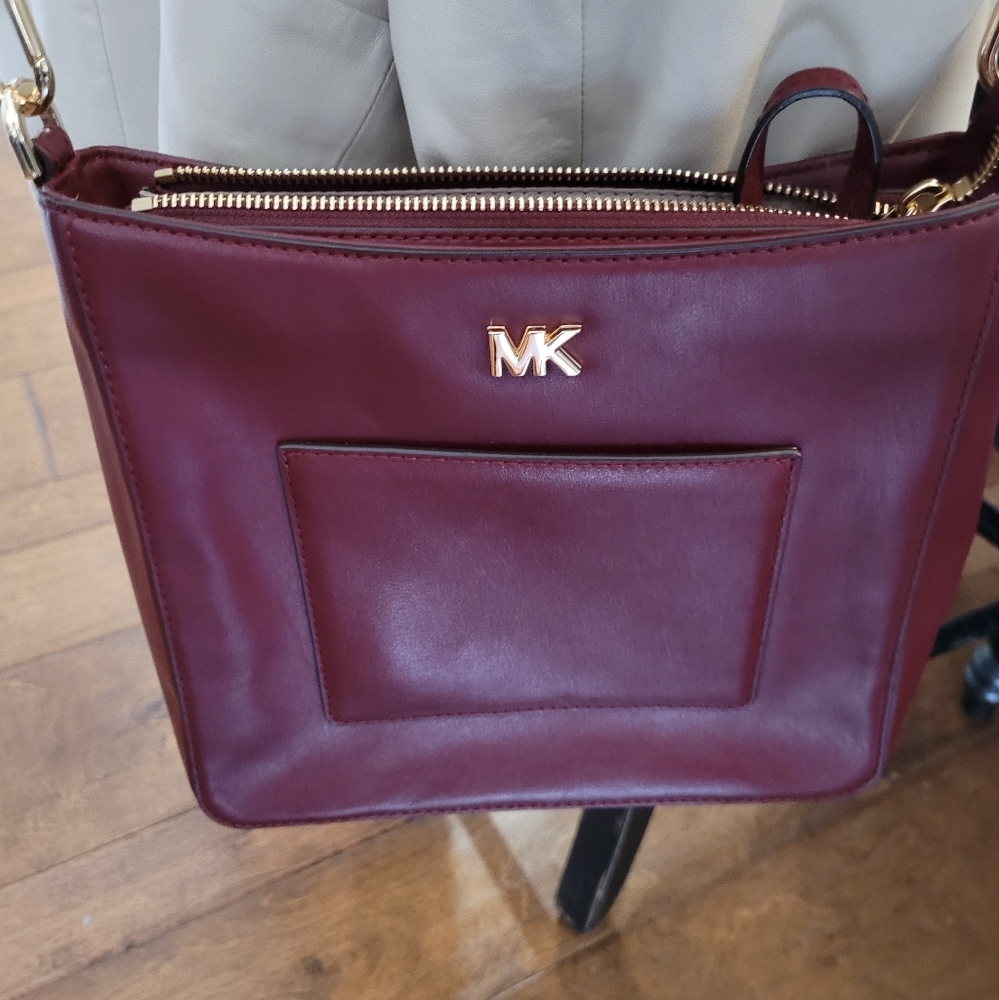 Michael Kors shoulder/cross body leather handbag